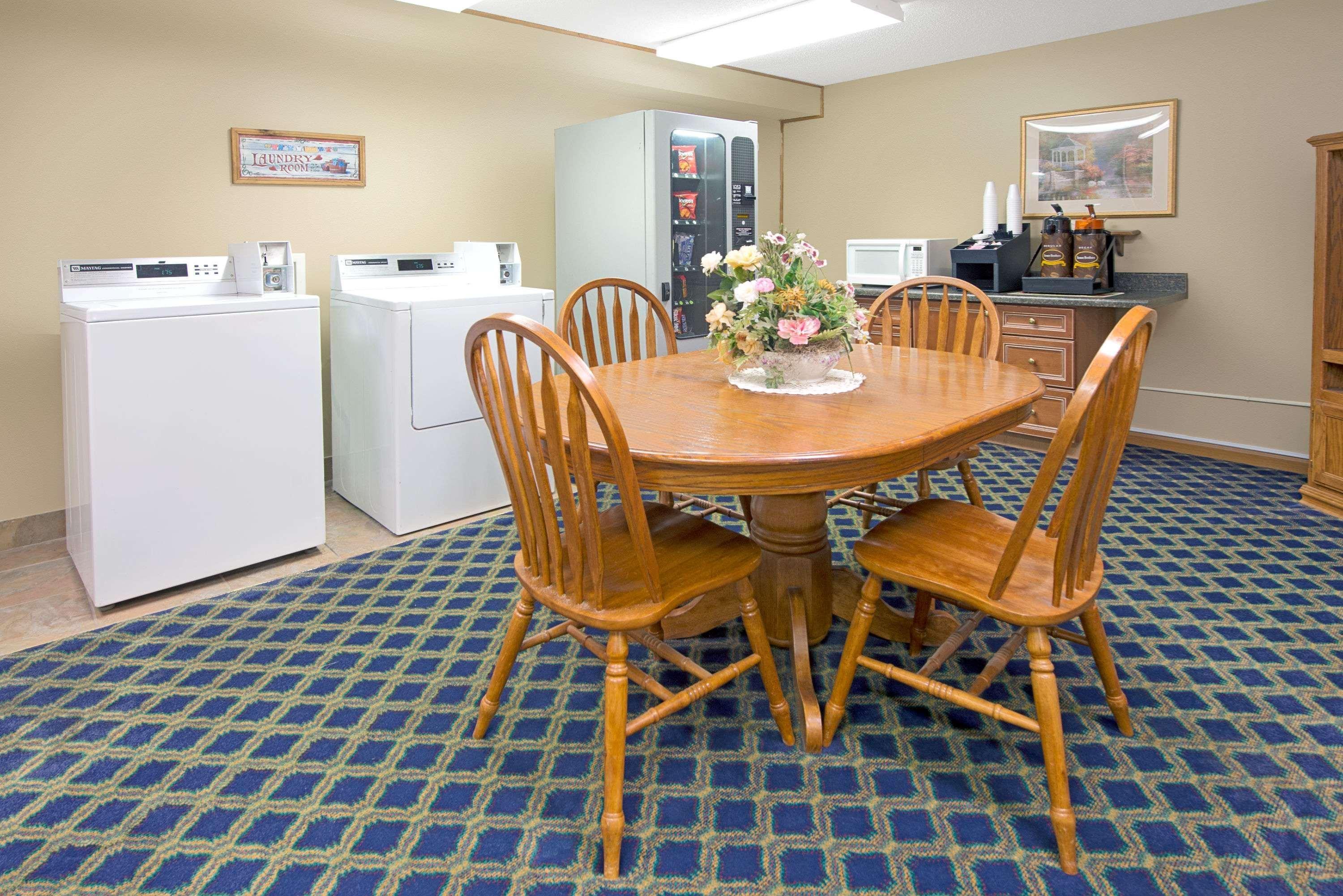 Super 8 By Wyndham St. Clair Mo Hotel Saint Clair Екстериор снимка