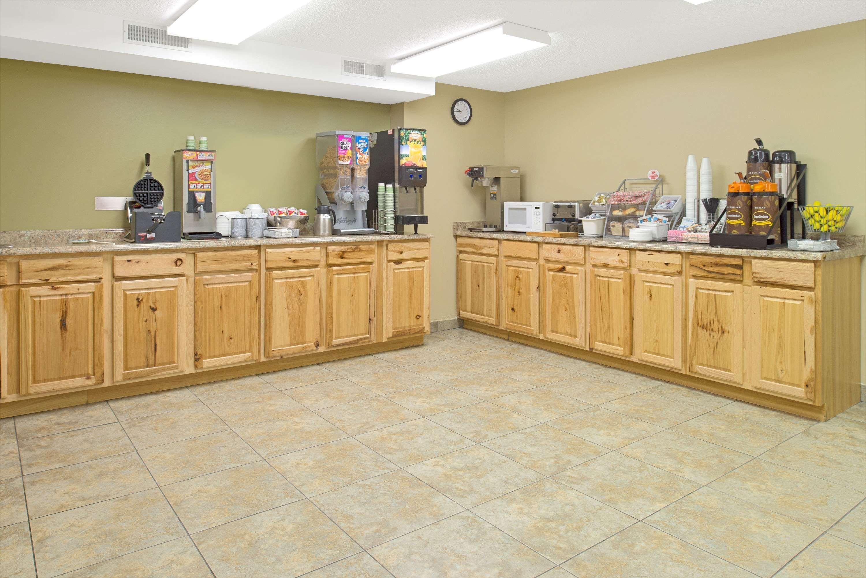 Super 8 By Wyndham St. Clair Mo Hotel Saint Clair Екстериор снимка