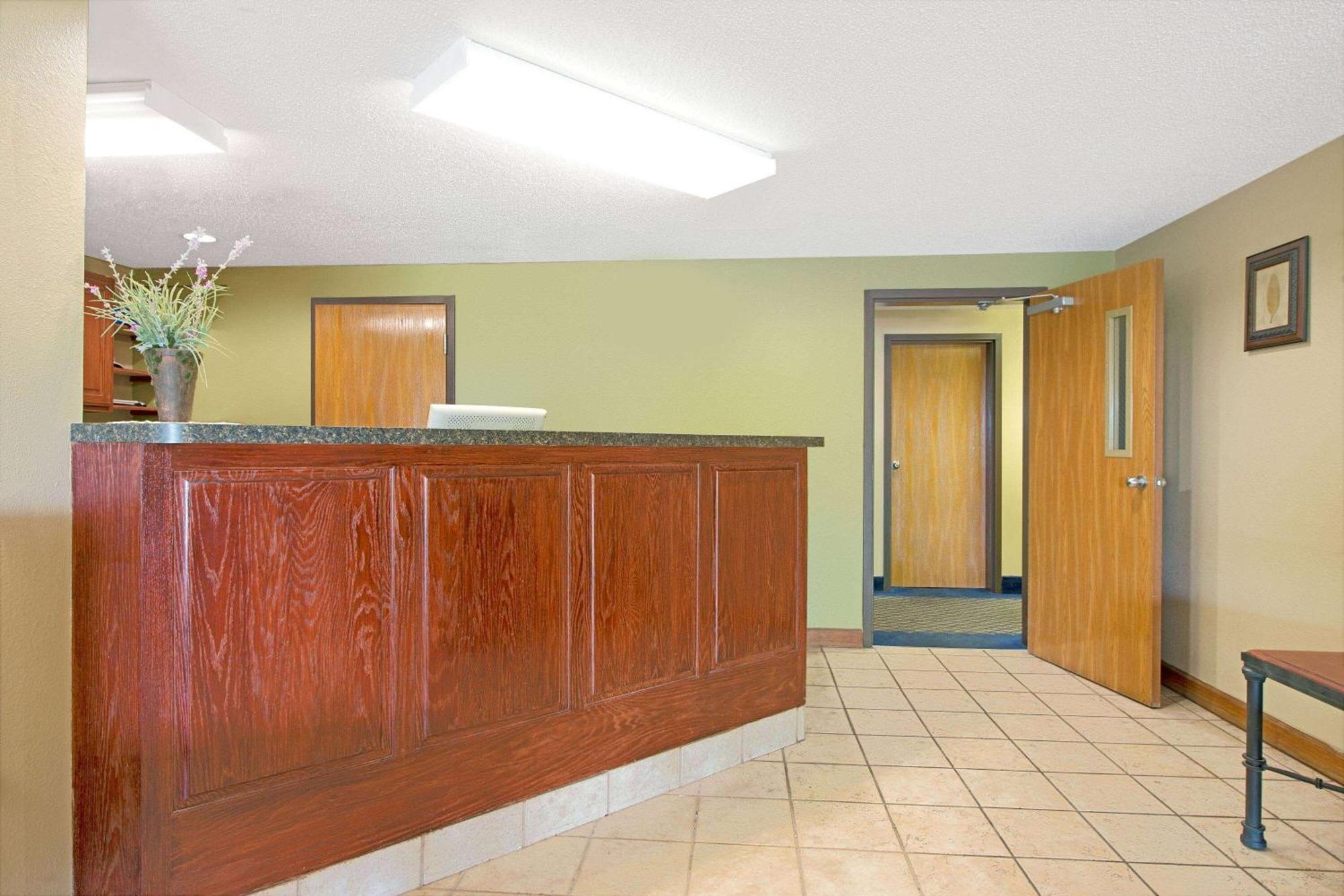 Super 8 By Wyndham St. Clair Mo Hotel Saint Clair Екстериор снимка